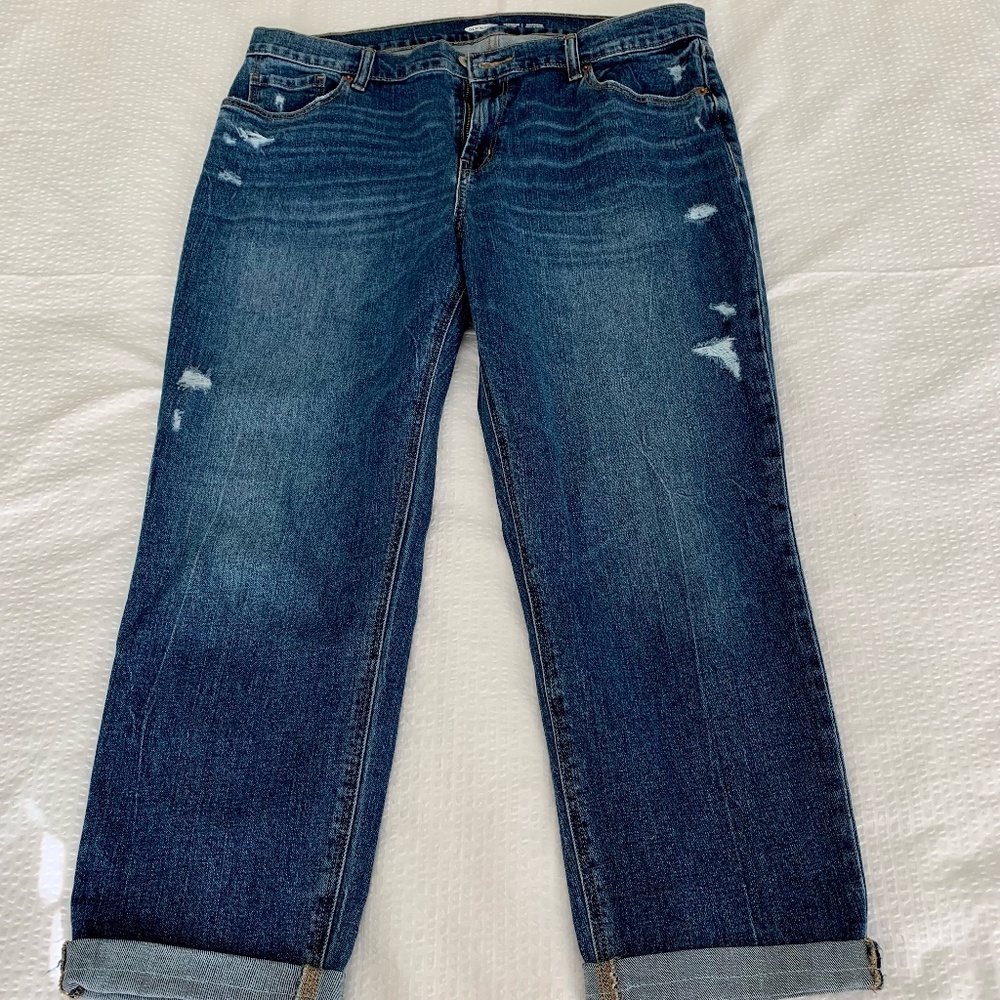 Old Navy Mid-Rise Dark-Wash Distressed Boyfriend Jeans for Women.  Size 12